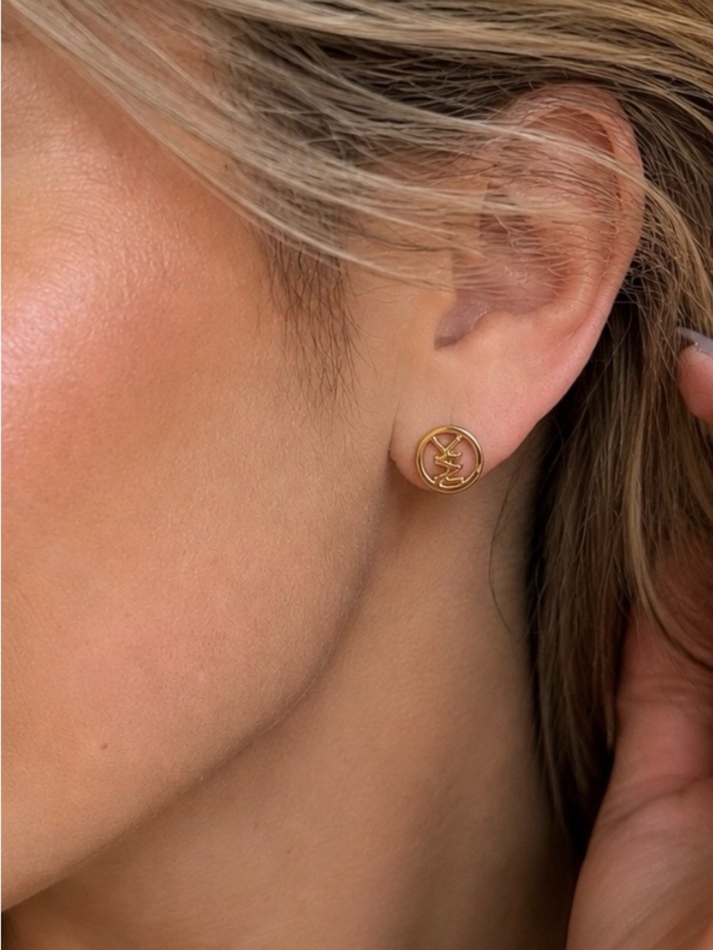 ✨ Gold Tone Round Logo Stud Earrings – Chic Minimalist Statement